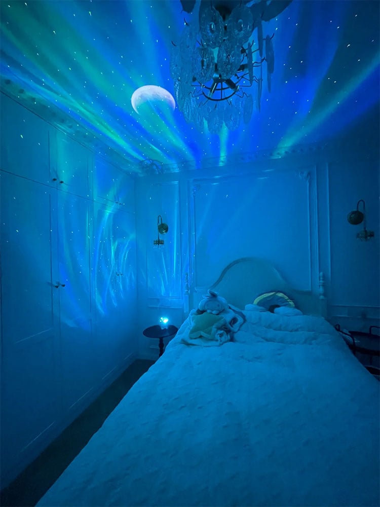 2-in-1 Northern Lights & Starry Sky Projector