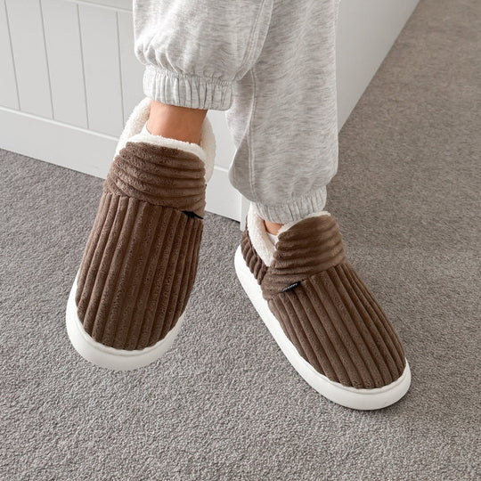 Unisex Warm and Cozy Winter Slippers