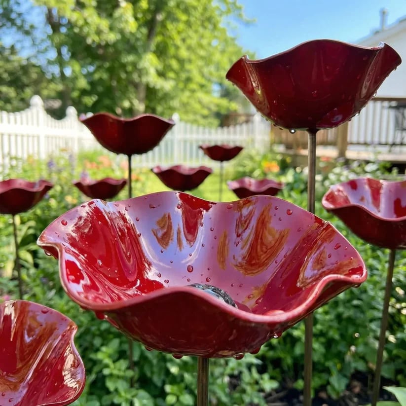 Handmade Bird Bath in Flower Seed Shape – Unique Garden Decoration and Bird Drinking Bowl