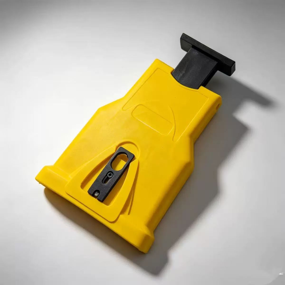 Compact chainsaw sharpener