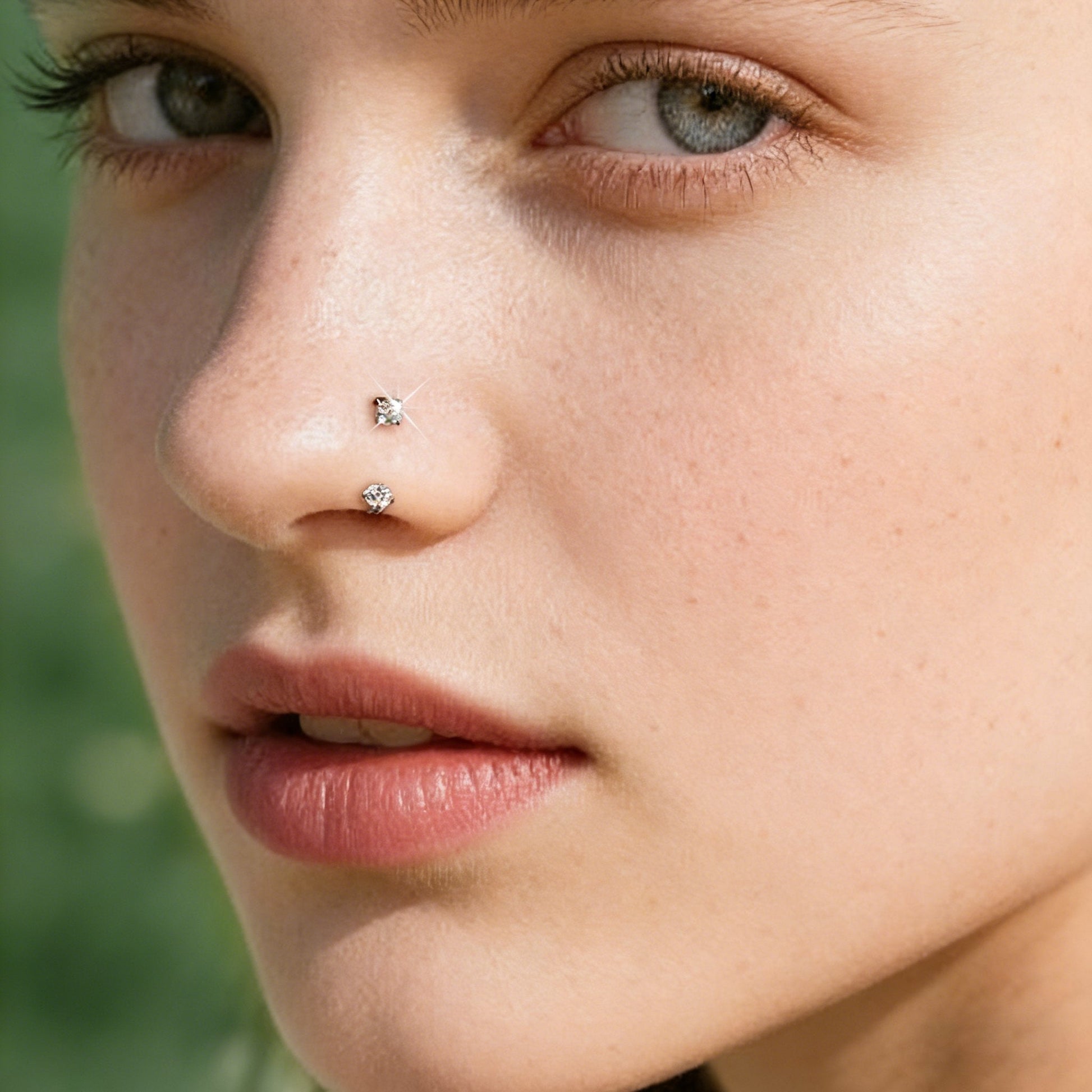 Horseshoe Nose Ring – Internally Threaded, Comfortable to Wear