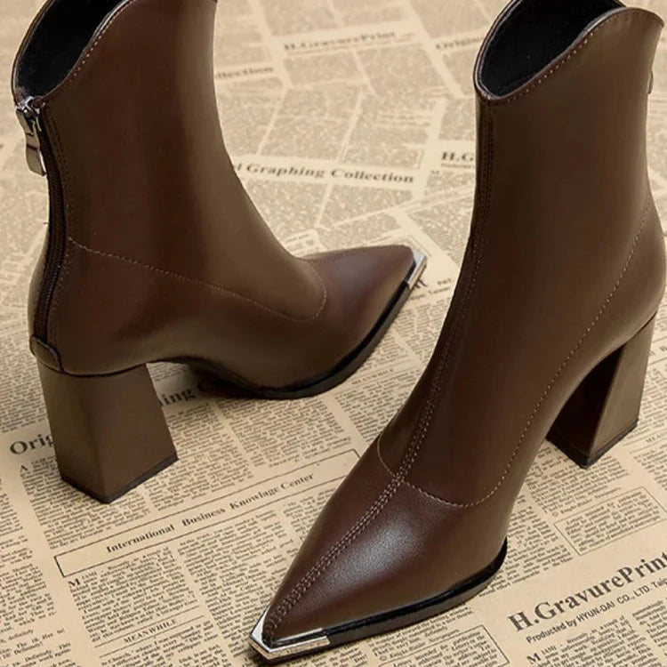Shiny Tip Chelsea Boots