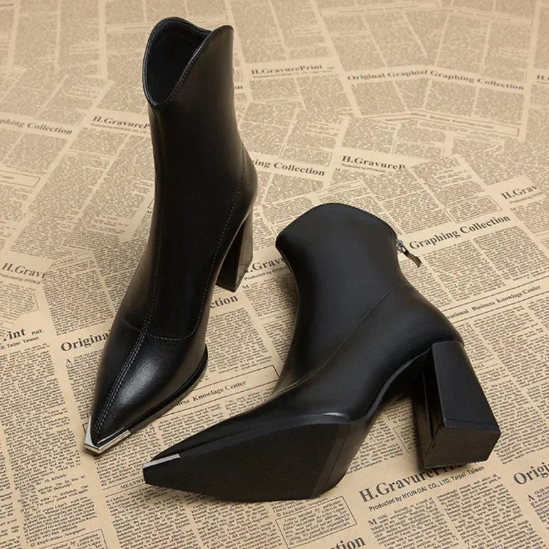 Shiny Tip Chelsea Boots