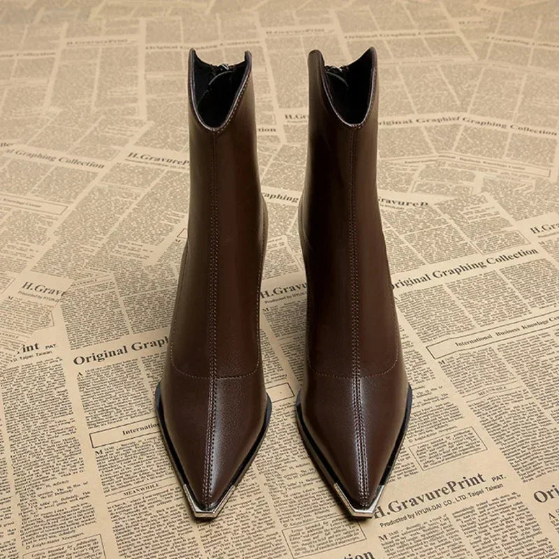 Shiny Tip Chelsea Boots