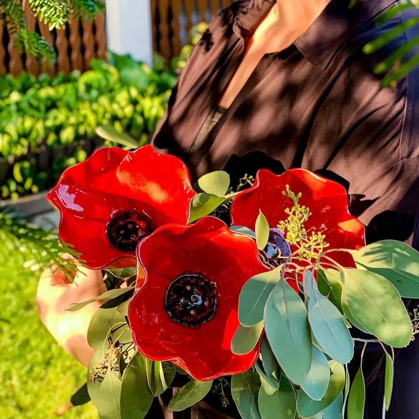 Handmade Bird Bath in Flower Seed Shape – Unique Garden Decoration and Bird Drinking Bowl