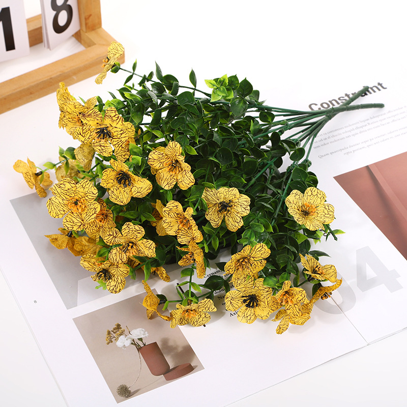 Eternal Bloom – Never-Fading Artificial Wildflowers for Outdoors（1 Set of 4 Pieces）