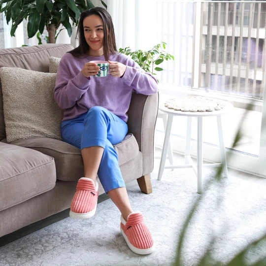 Unisex Warm and Cozy Winter Slippers