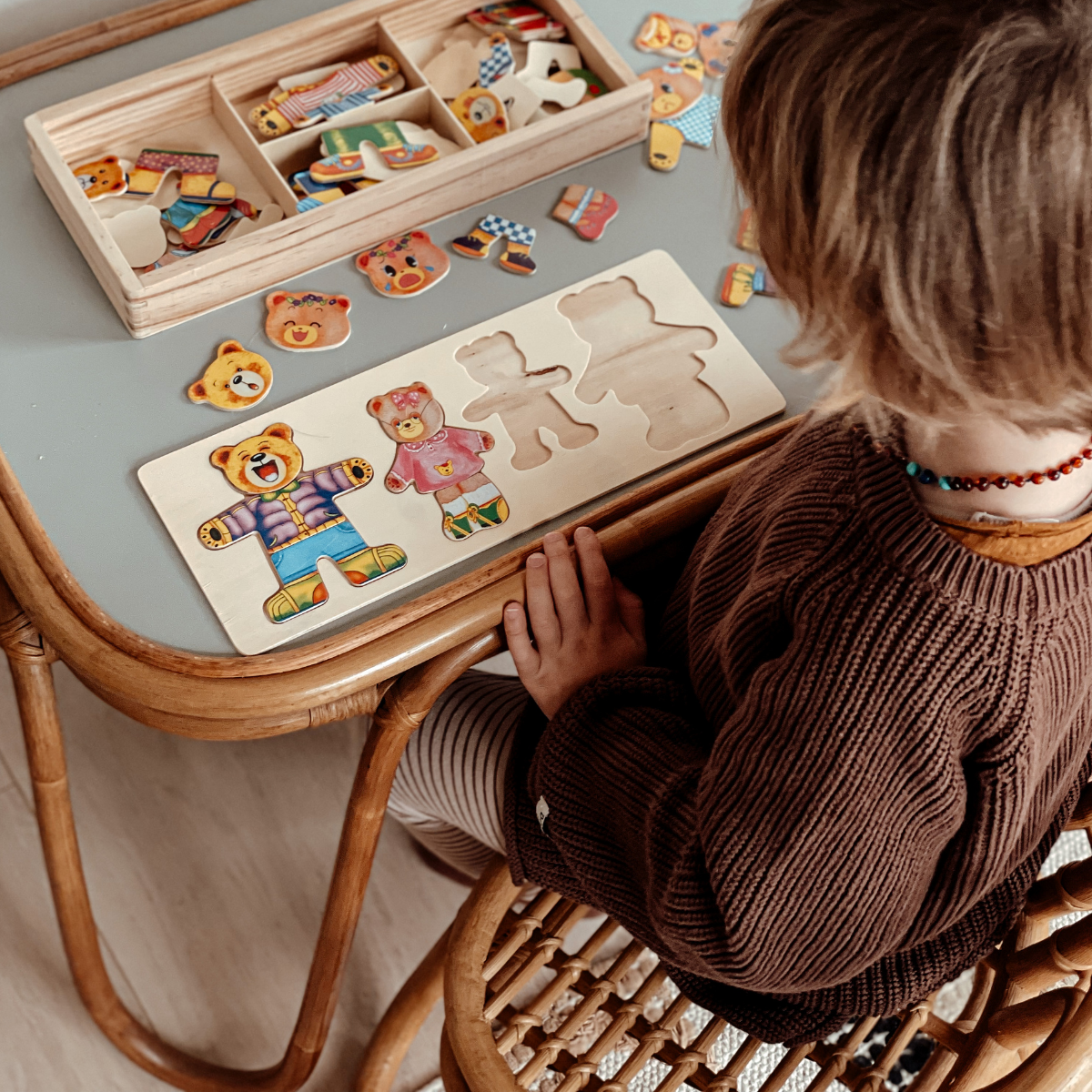 Wooden Bear Dress-Up Puzzle – Puzzle Box with Storage Case (Educational Toy)