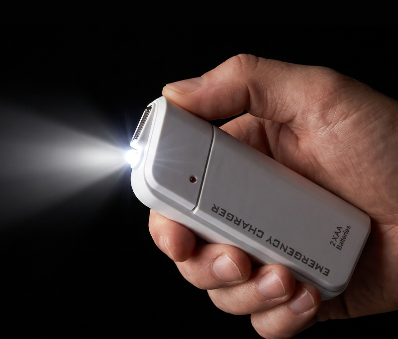 AA Battery Power Bank with LED Flashlight – Emergency Backup Power for Your Phone