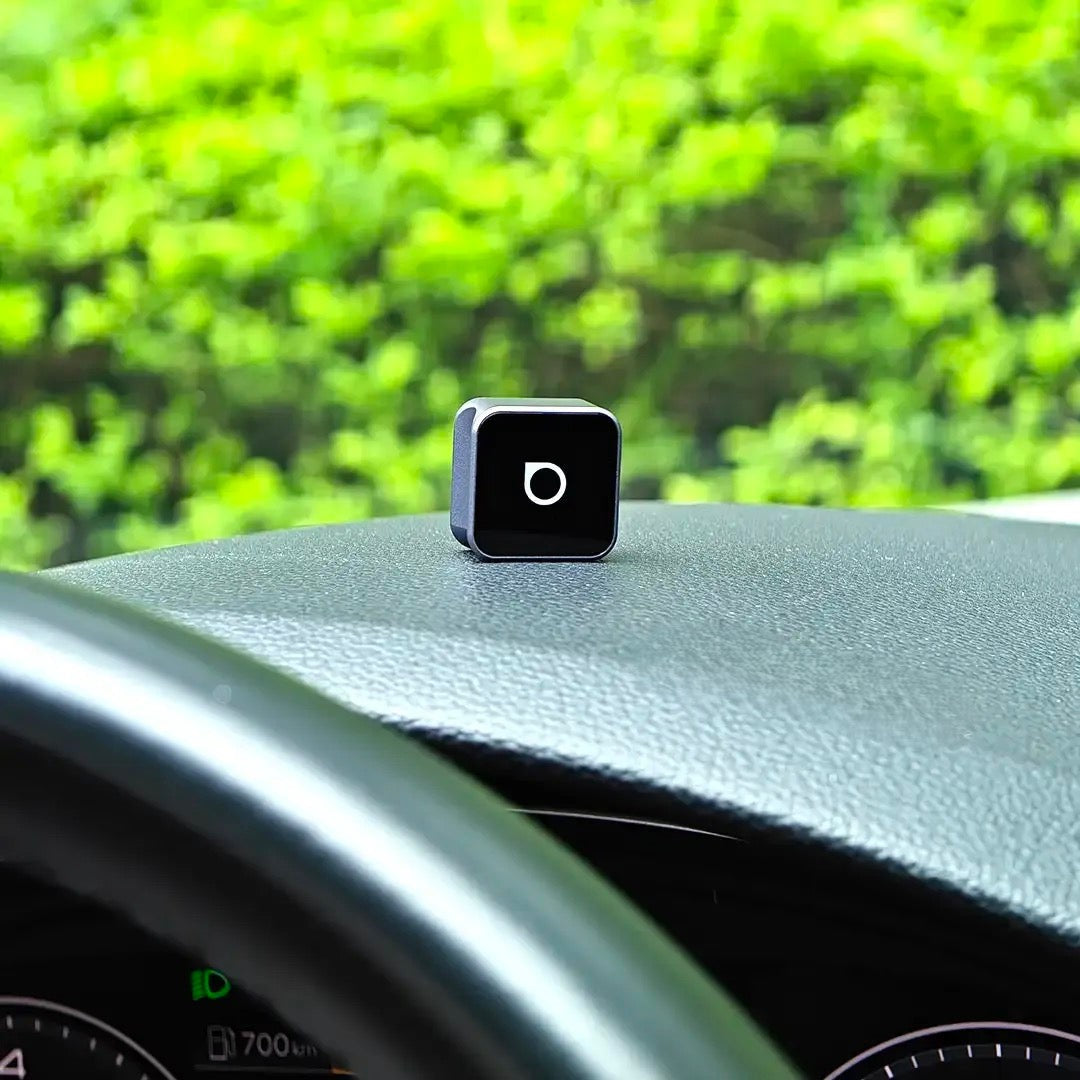 Ultra Cube – Wireless Adapter for CarPlay & Android Auto