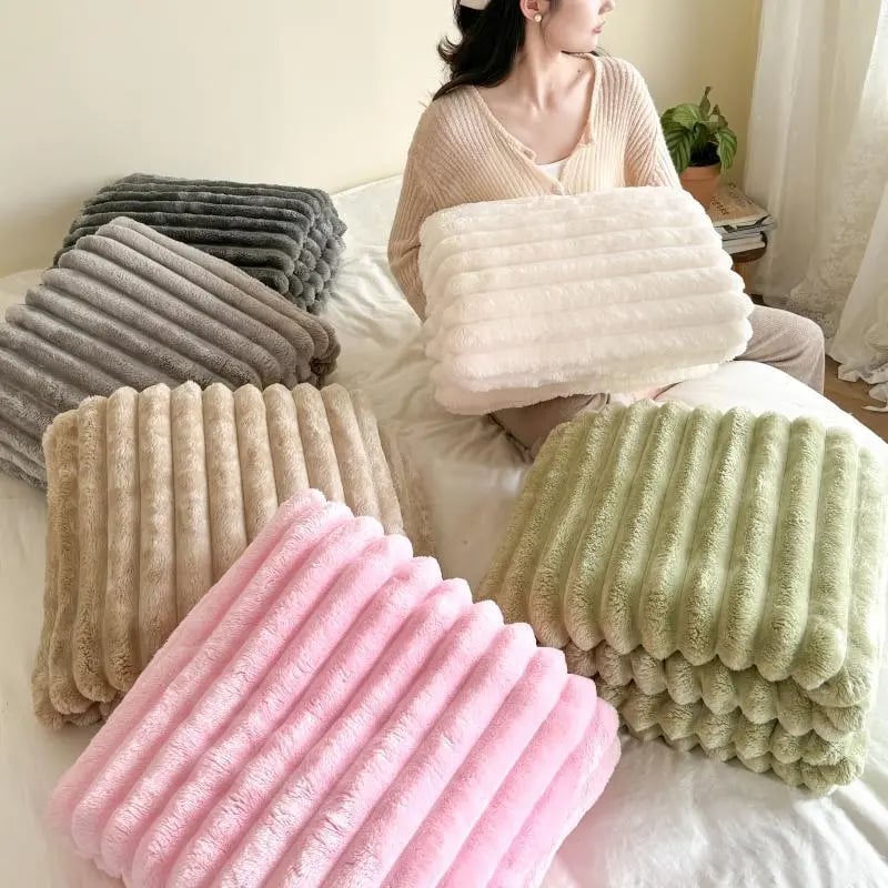 Super Soft Teddy Blanket – Double-Sided & Warm